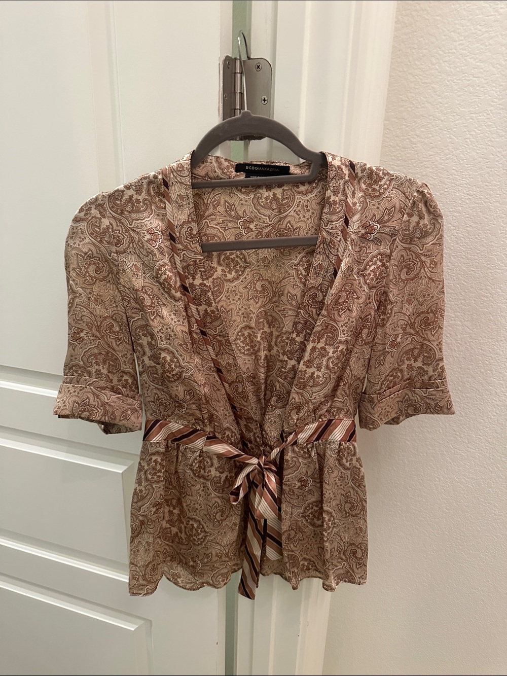 BCBGMaxAzria Brown Paisley Tie-Waist Blouse